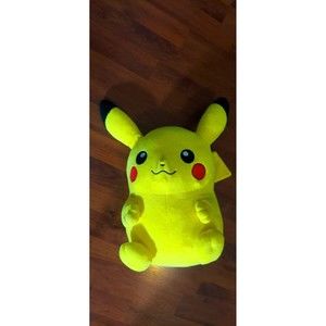 Vintage Official Licensed Pokémon Picachu 17 inch Large Plush